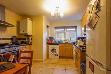 2 bed house, Richmond Crescent, Plasnewydd, Cardiff, CF243AH - Image 3